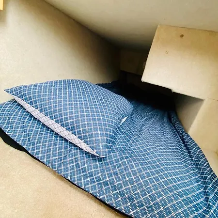 Nuit Insolite Sur Un Bateau Linge Et Menage Inclus Botel