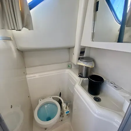 Nuit Insolite Sur Un Bateau Linge Et Menage Inclus