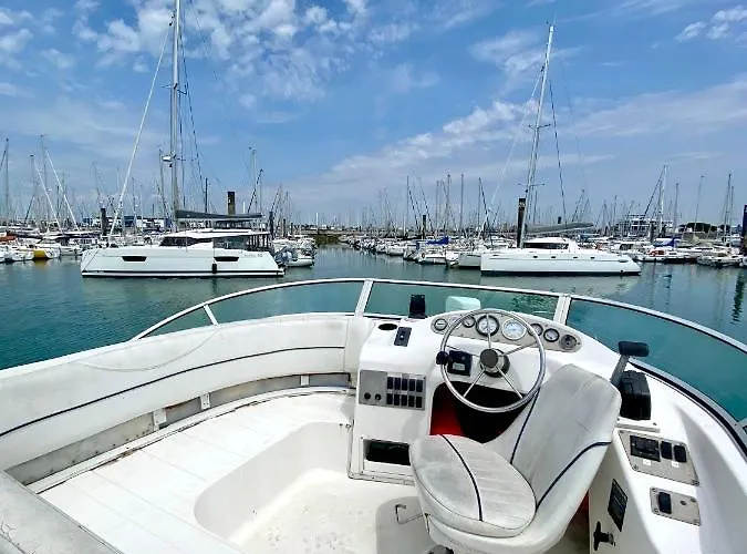 Nuit Insolite Sur Un Bateau Linge Et Menage Inclus *